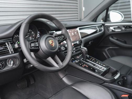 2026 Porsche Macan T