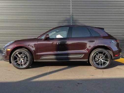 2026 Porsche Macan 
