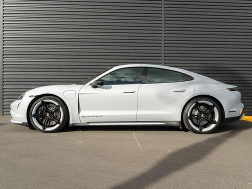 2021 Porsche Taycan Turbo
