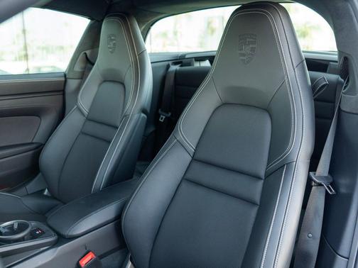 2024 Porsche 911 Targa 4 GTS