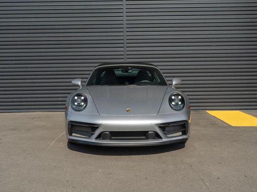 2024 Porsche 911 Targa 4 GTS