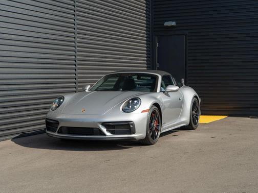 2024 Porsche 911 Targa 4 GTS