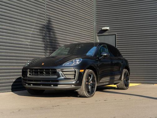 2022 Porsche Macan 