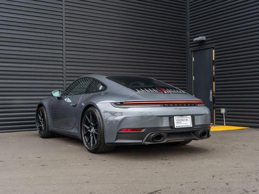 2025 Porsche 911 Carrera T