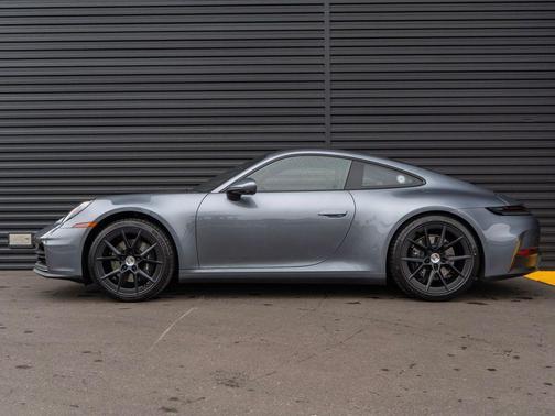 2025 Porsche 911 Carrera T