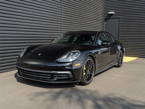 2018 Porsche Panamera 4