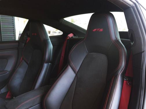 2023 Porsche 911 Carrera GTS