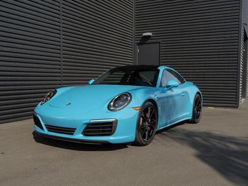 2017 Porsche 911 Carrera 4S