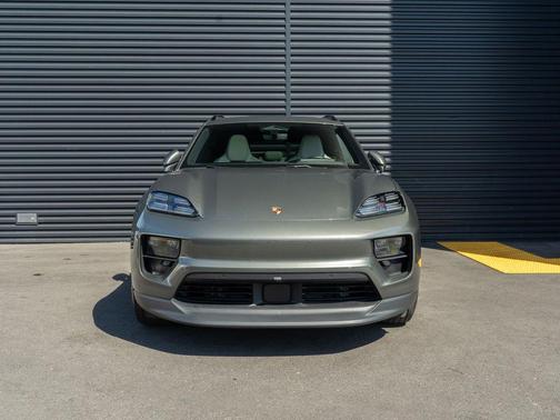 2024 Porsche Macan 4