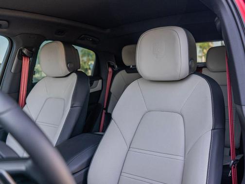 Carmine Red 2026 Porsche Cayenne S