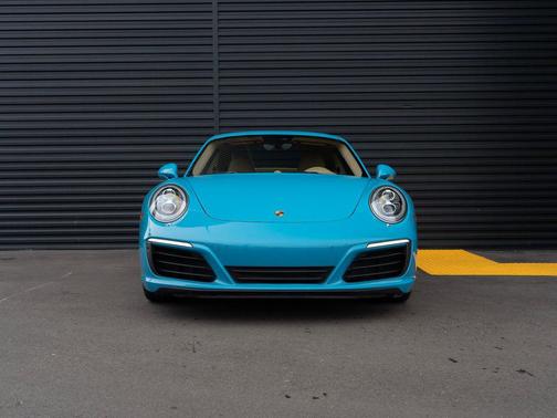 2017 Porsche 911 Carrera