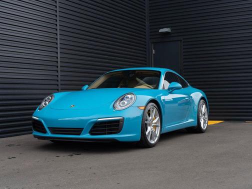 2017 Porsche 911 Carrera