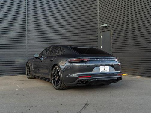 2019 Porsche Panamera Turbo