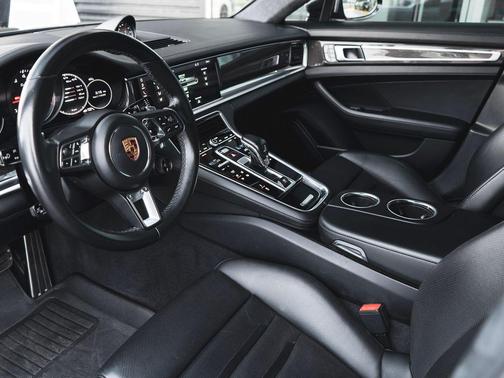 2019 Porsche Panamera Turbo