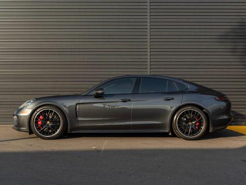 2019 Porsche Panamera Turbo