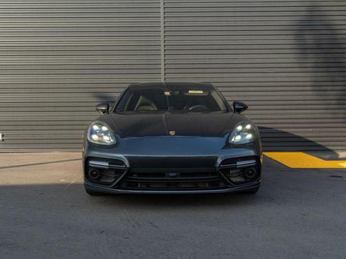 2019 Porsche Panamera Turbo