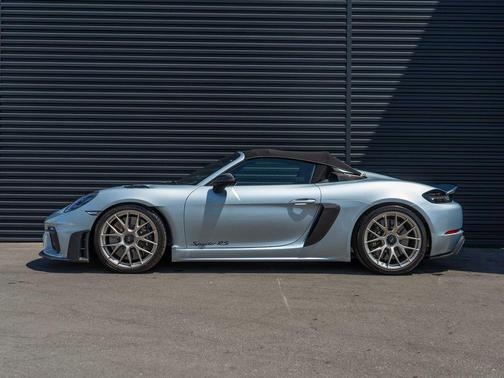 Paint to Sample 2024 Porsche 718 Spyder RS