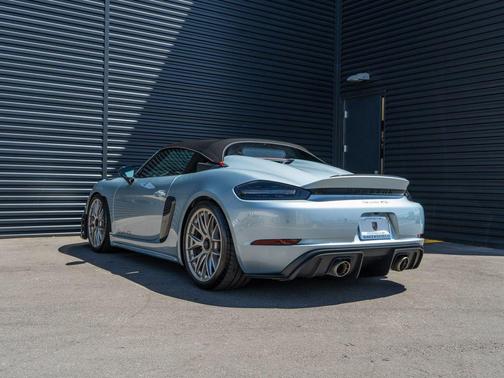 Paint to Sample 2024 Porsche 718 Spyder RS
