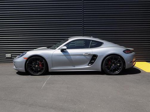 2024 Porsche 718 Cayman S