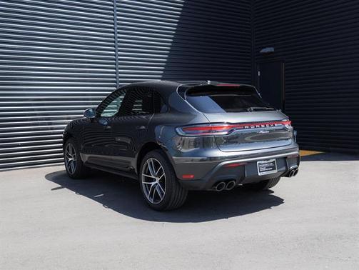 2024 Porsche Macan Base