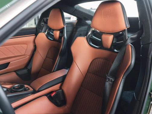 2024 Porsche 911 S/T