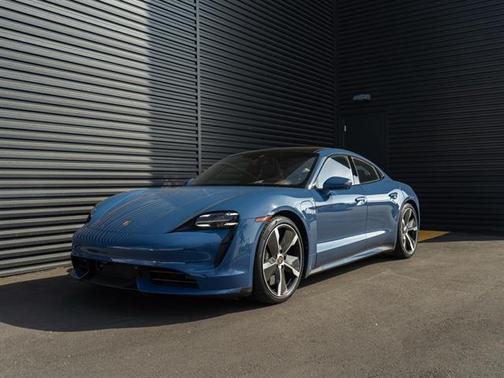 2022 Porsche Taycan Turbo