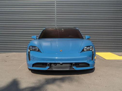 2022 Porsche Taycan Turbo