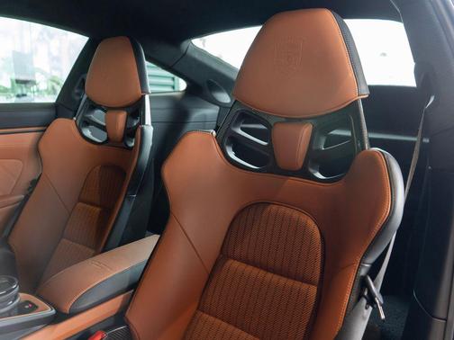 2024 Porsche 911 S/T