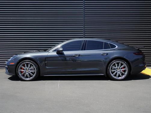 2019 Porsche Panamera Turbo