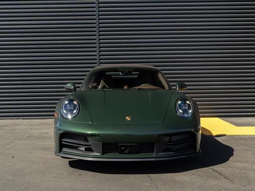 2026 Porsche 911 Carrera