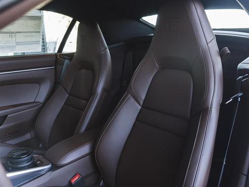 2026 Porsche 911 Carrera