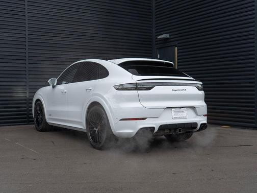 2023 Porsche Cayenne GTS