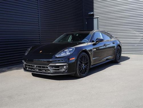 2023 Porsche Panamera 4