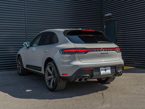 Chalk 2026 Porsche Macan Macan