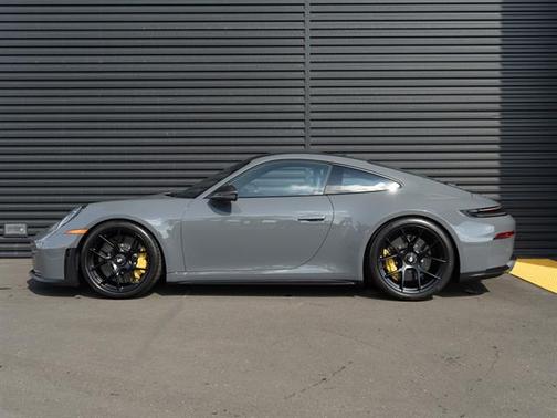 2025 Porsche 911 GT3 w/Touring Package