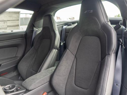 2026 Porsche 911 Targa 4 GTS