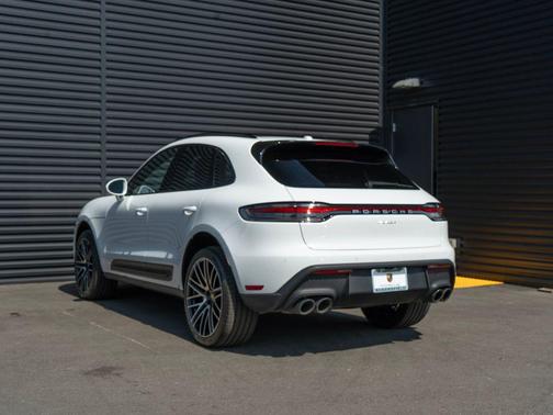 2025 Porsche Macan Macan