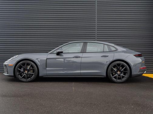 2026 Porsche Panamera 