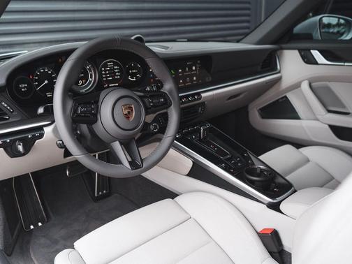 2025 Porsche 911 Turbo S