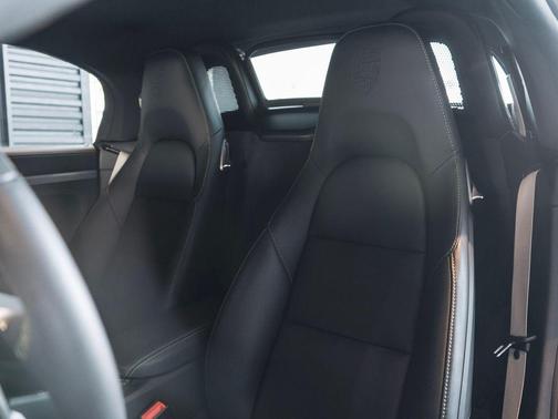 2025 Porsche 718 Boxster S