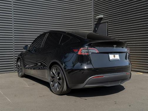 2023 Tesla Model Y Performance Dual Motor All-Wheel Drive