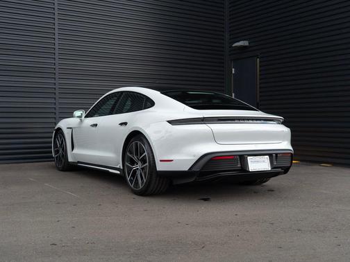 2026 Porsche Taycan 4