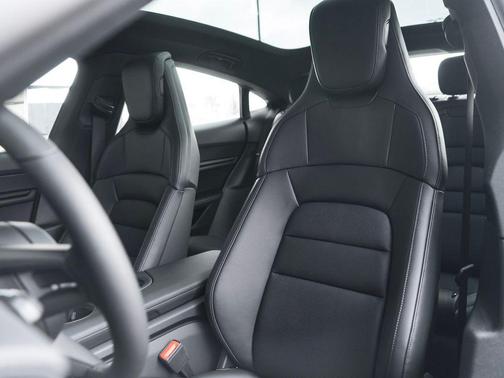 2026 Porsche Taycan 4
