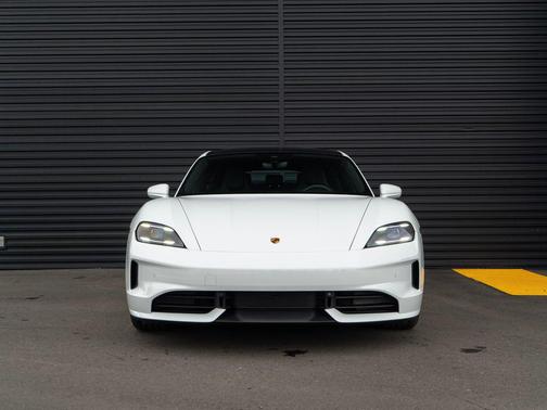 2026 Porsche Taycan 4