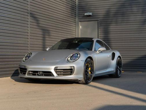 2017 Porsche 911 Turbo S