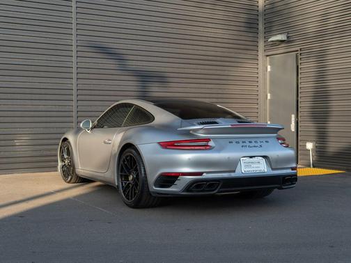 2017 Porsche 911 Turbo S