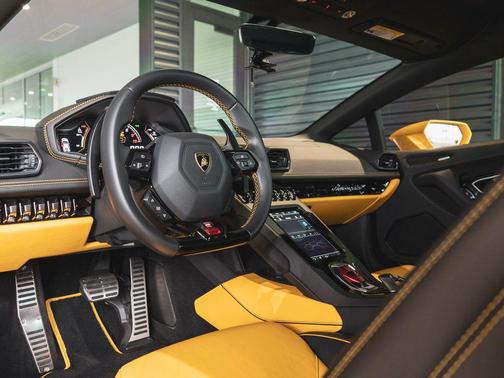 2021 Lamborghini Huracan EVO Coupe