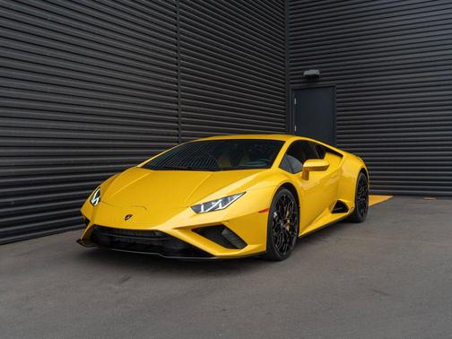 2021 Lamborghini Huracan EVO Coupe