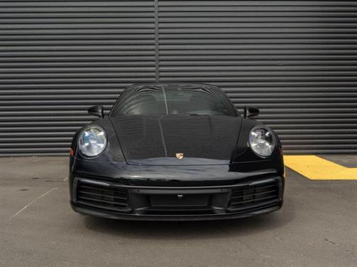 2021 Porsche 911 Carrera