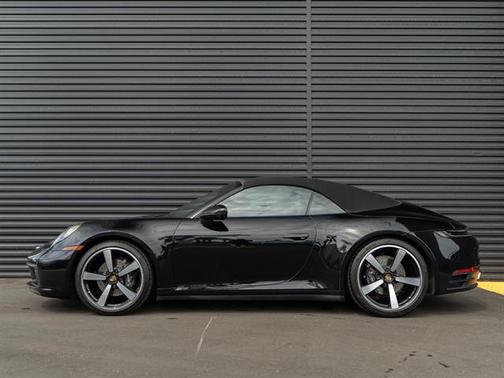 2021 Porsche 911 Carrera